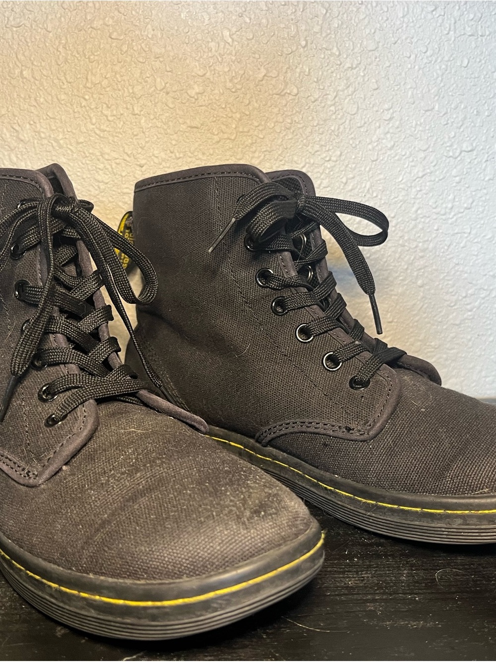 Dr. Martens shoreditch boots